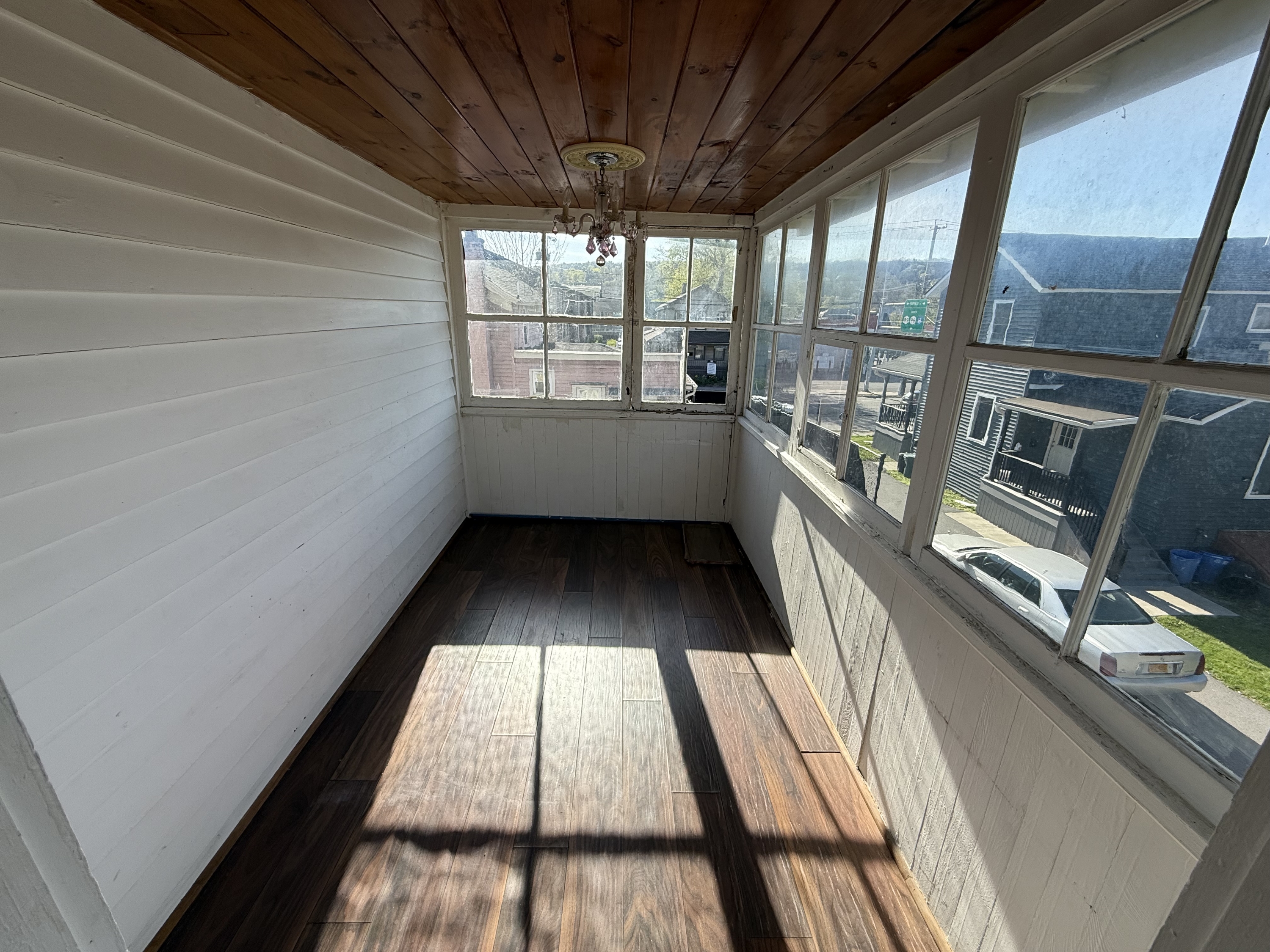 526 W. Seneca St. Apt. 4