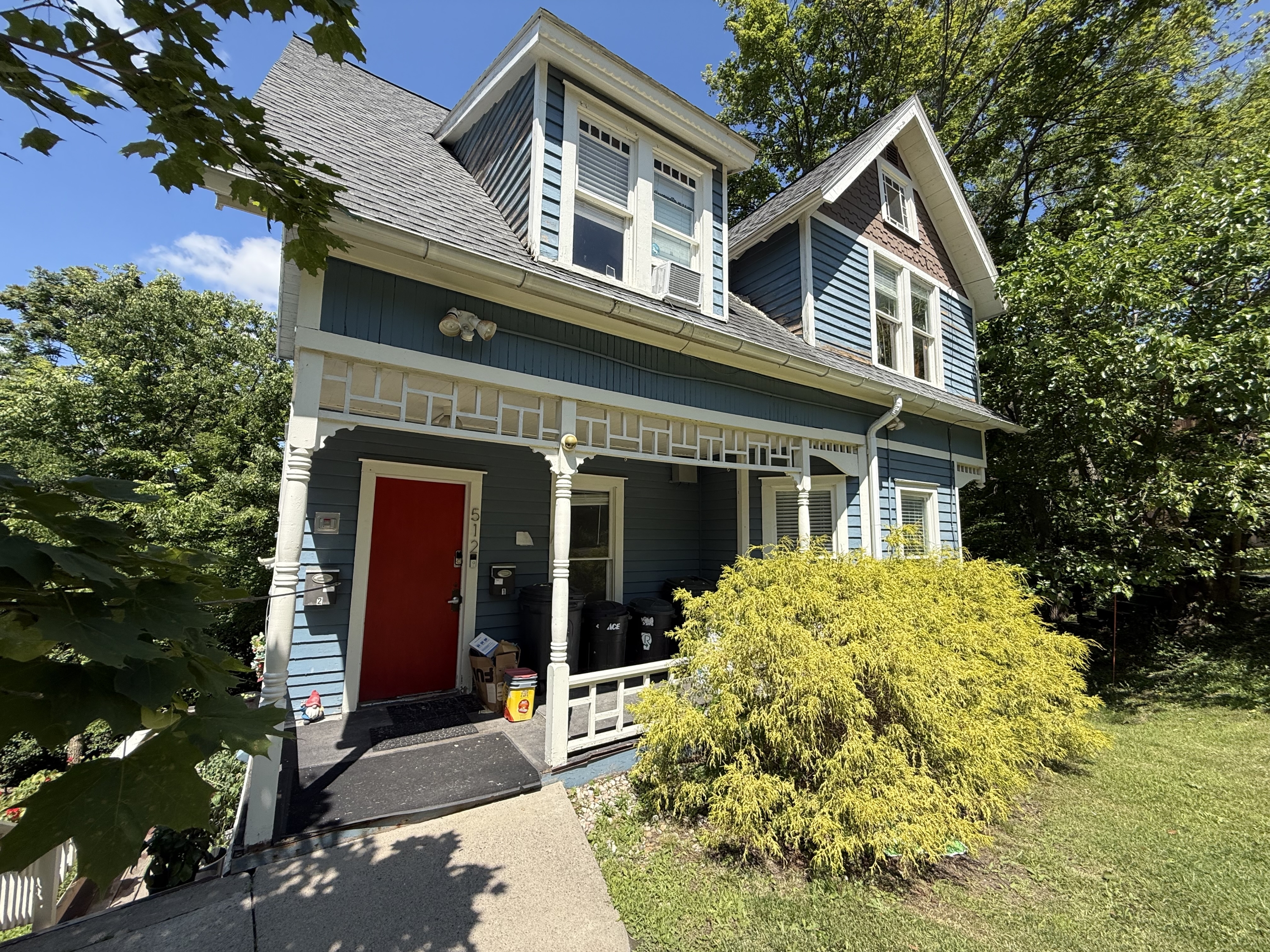 512 University Avenue - 1