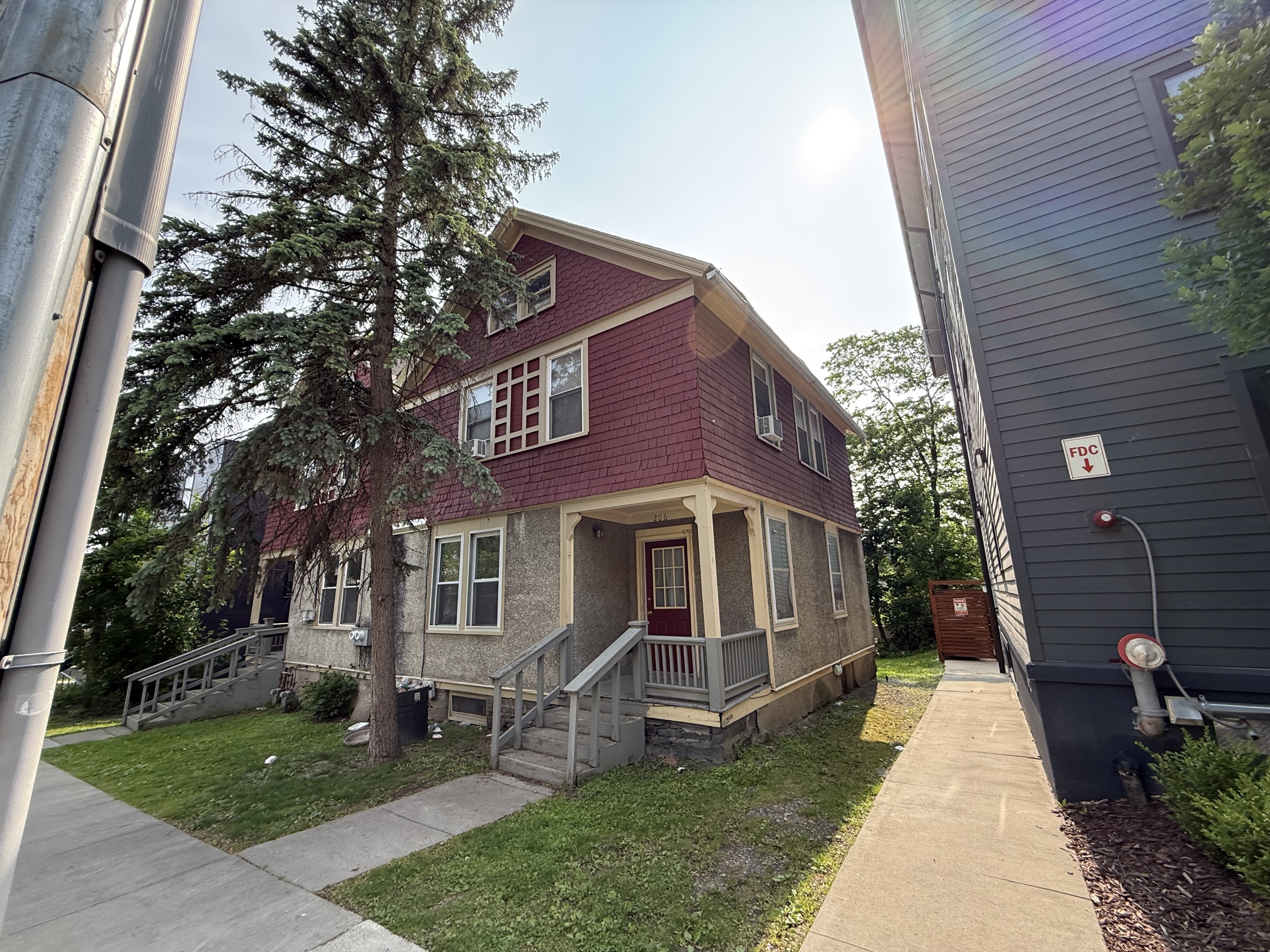206 Linden Ave.